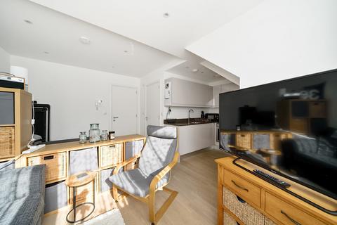 1 bedroom flat for sale - River Court, Woking, GU21