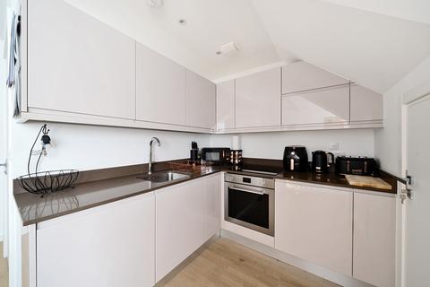 Studio for sale, River Court, Woking, GU21