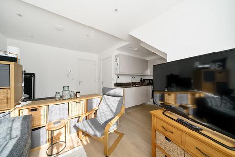 Studio for sale, River Court, Woking, GU21