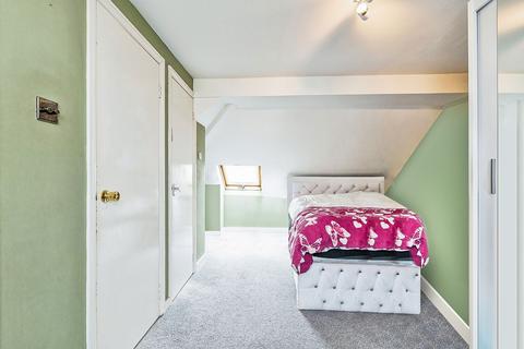 9a Denham Road, London, N20 0DN