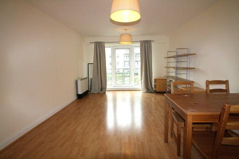 2 bedroom apartment to rent, Royal Plaza, 2 Westfield Terrace