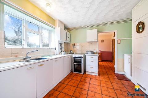39 Almond Close, Guildford, GU1 1NW