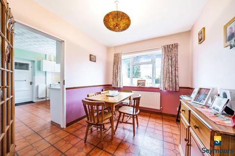 39 Almond Close, Guildford, GU1 1NW