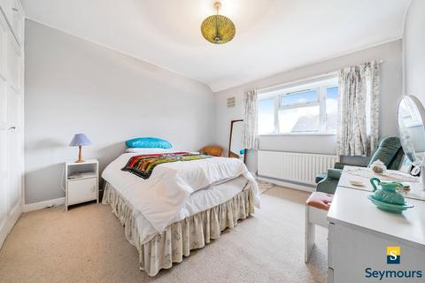 39 Almond Close, Guildford, GU1 1NW