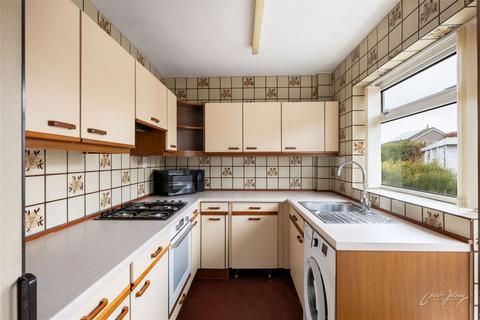 2 bedroom semi-detached bungalow for sale - Denbigh Close, Hazel Grove, Stockport, SK7 5NJ