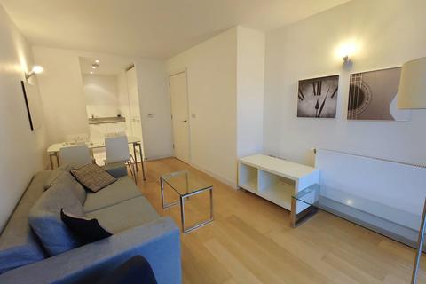 1 bedroom apartment for sale, Cardinal Building, Station Approach, Hayes, Greater London, UB3