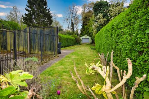 3 bedroom semi-detached house for sale, Robin Hood Lane, Hall Green B28