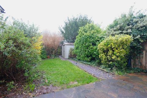 8 Rye Field, Orpington, BR5 4PA