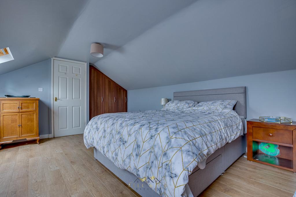 Bedroom 2.3