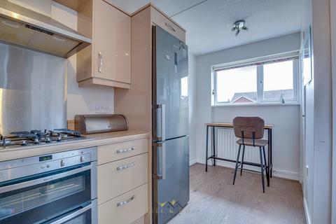 18 Broom Grove, South Anston, Sheffield, S25 5GP