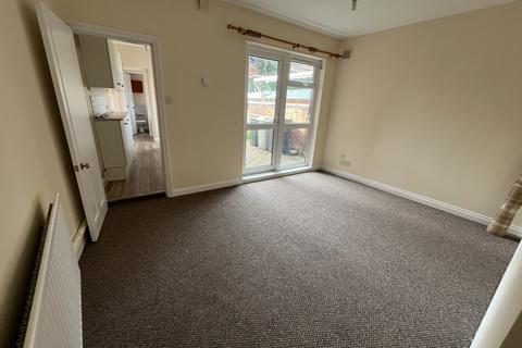 1 bedroom flat to rent, Queen Street, Louth, LN11 9BL