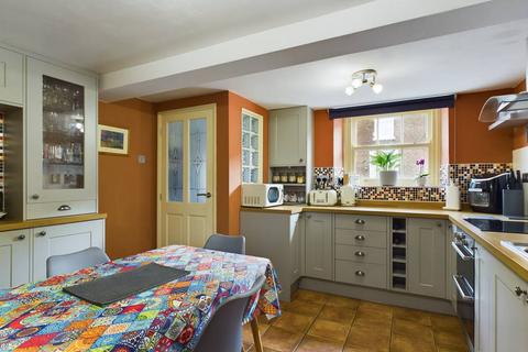 6 Burgate, North Newbald, York, YO43 4SG