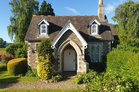 3 bedroom detached house for sale, Maryport Street, Usk