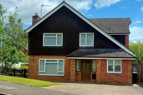 4 bedroom detached house for sale, Valley Road, Brackley