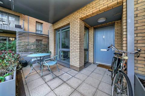 Flat 3, Vallans Court 6 Anderson Square, London, E3 3XN