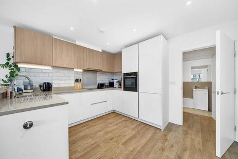 Flat 3, Vallans Court 6 Anderson Square, London, E3 3XN