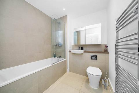 Flat 3, Vallans Court 6 Anderson Square, London, E3 3XN