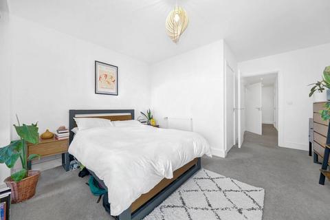 Flat 3, Vallans Court 6 Anderson Square, London, E3 3XN
