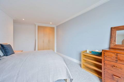 1 bedroom flat to rent, Point Wharf Lane, Brentford, TW8
