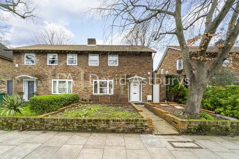 4 bedroom semi-detached house to rent, Canonbury Park North, Islington, London