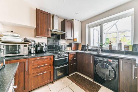 4 bedroom end of terrace house to rent - St Albans Grove, Carshalton, SM5