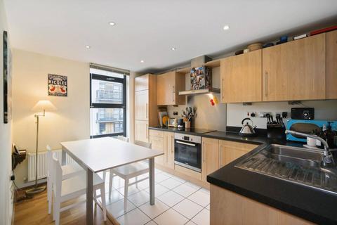 2 bedroom flat for sale, Knight House, Putney, London, SW15