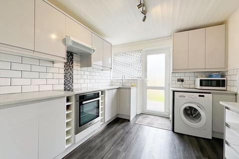 19 Denton Drive, Brighton, BN1 8LR