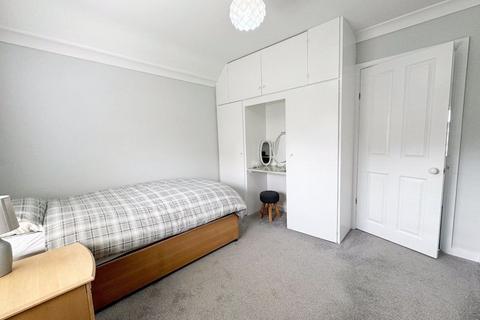 19 Denton Drive, Brighton, BN1 8LR