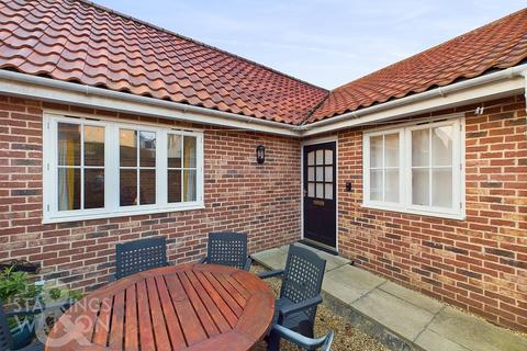 2 bedroom terraced bungalow for sale, Chandlers Hill, Wymondham