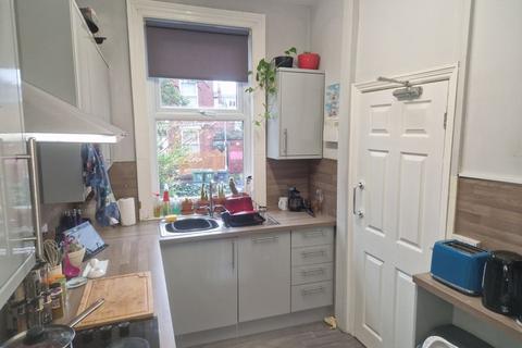 14 Beechwood Terrace, Leeds, LS4 2NG