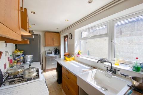 60 Green Lanes, Bilston, WV14 6DA