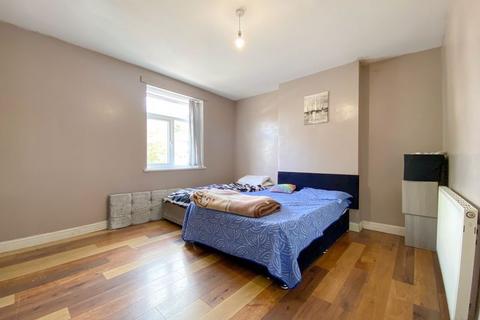 60 Green Lanes, Bilston, WV14 6DA