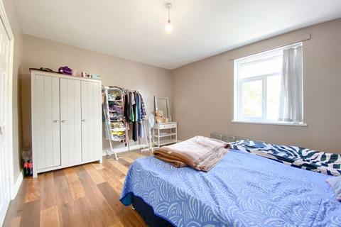 60 Green Lanes, Bilston, WV14 6DA