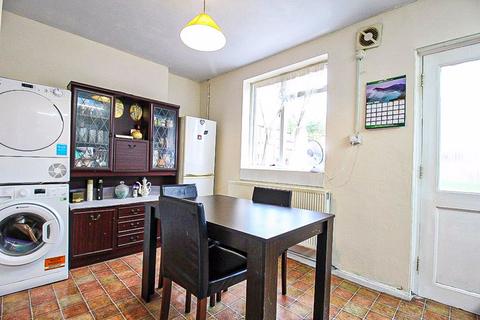 3 bedroom end of terrace house for sale - Bridgewater Crescent, Dudley, DY2 7LU