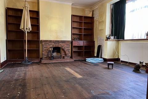 34 Woodcote Grove Road, Coulsdon, CR5 2AB