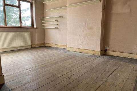 34 Woodcote Grove Road, Coulsdon, CR5 2AB