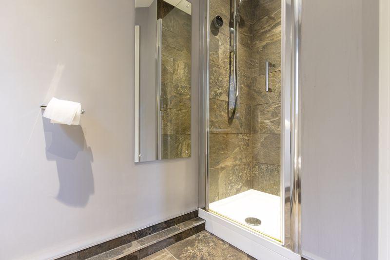 En-suite Shower