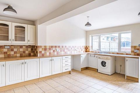 2 Boucher Close, Grove, Wantage, OX12 0NE