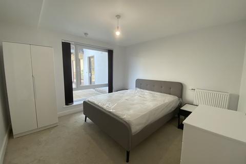 1 bedroom flat to rent - Newmarket Road, Cambridge CB5