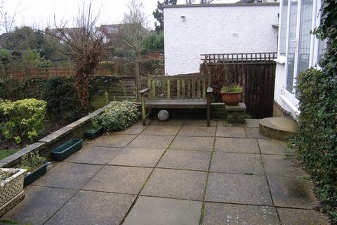 10 Newcombe Park, London, NW7 3QL