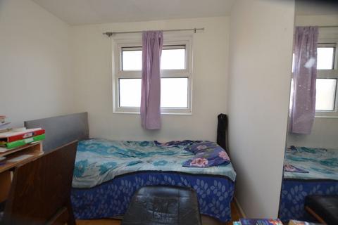 2 bedroom apartment for sale, Parlaunt Road, Slough