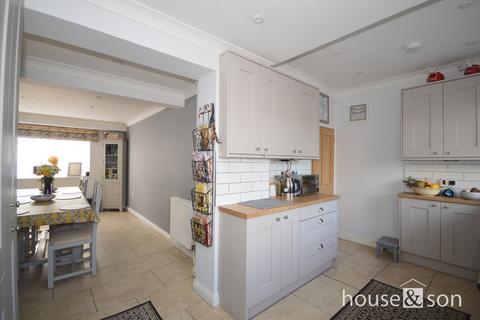 25 Ashton Road, Bournemouth, BH9 2TW