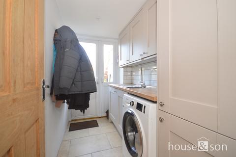 25 Ashton Road, Bournemouth, BH9 2TW