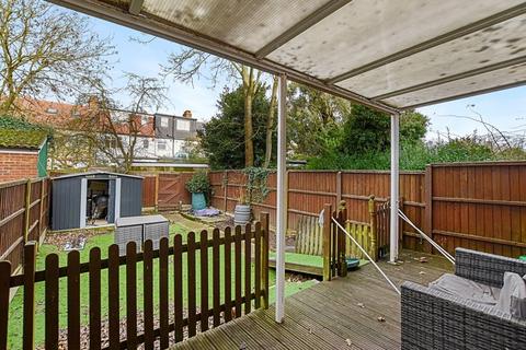 6 bedroom terraced house for sale - Sussex Road, Harrow