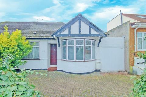 3 bedroom semi-detached house for sale, Farndale Crescent, Greenford