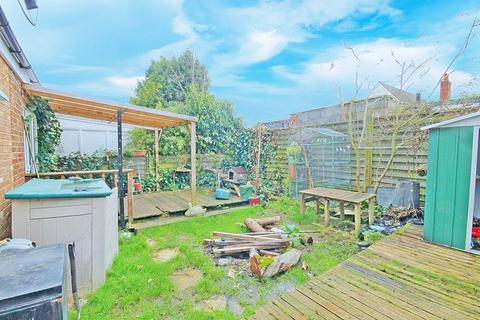 62 Farndale Crescent, Greenford, UB6 9LW