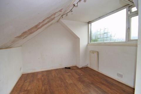 62 Farndale Crescent, Greenford, UB6 9LW
