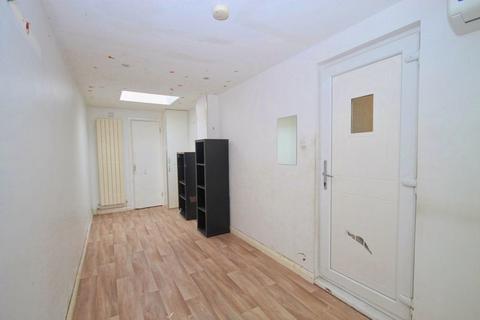 62 Farndale Crescent, Greenford, UB6 9LW