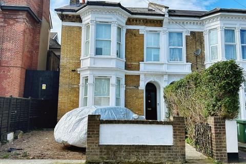5 bedroom semi-detached house to rent - Norwich Road, London