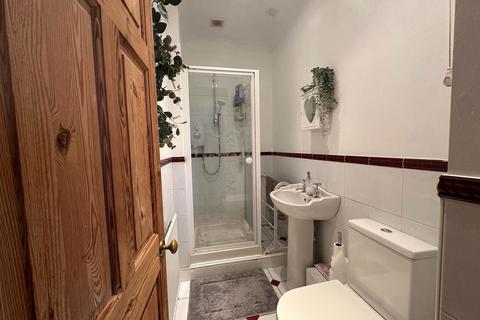 25 Suffield Road, London, E4 9TA